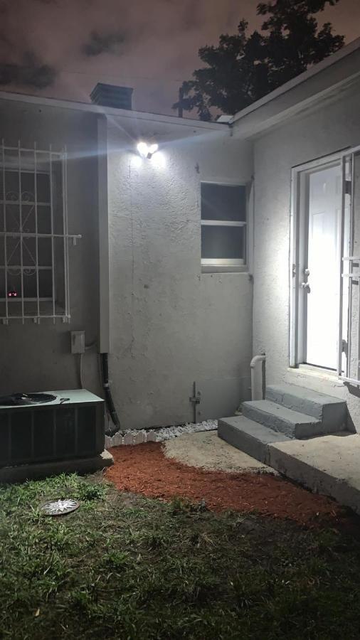 Cute, Cozy Mother-In-Law Suite In The Heart Of Μαϊάμι Εξωτερικό φωτογραφία